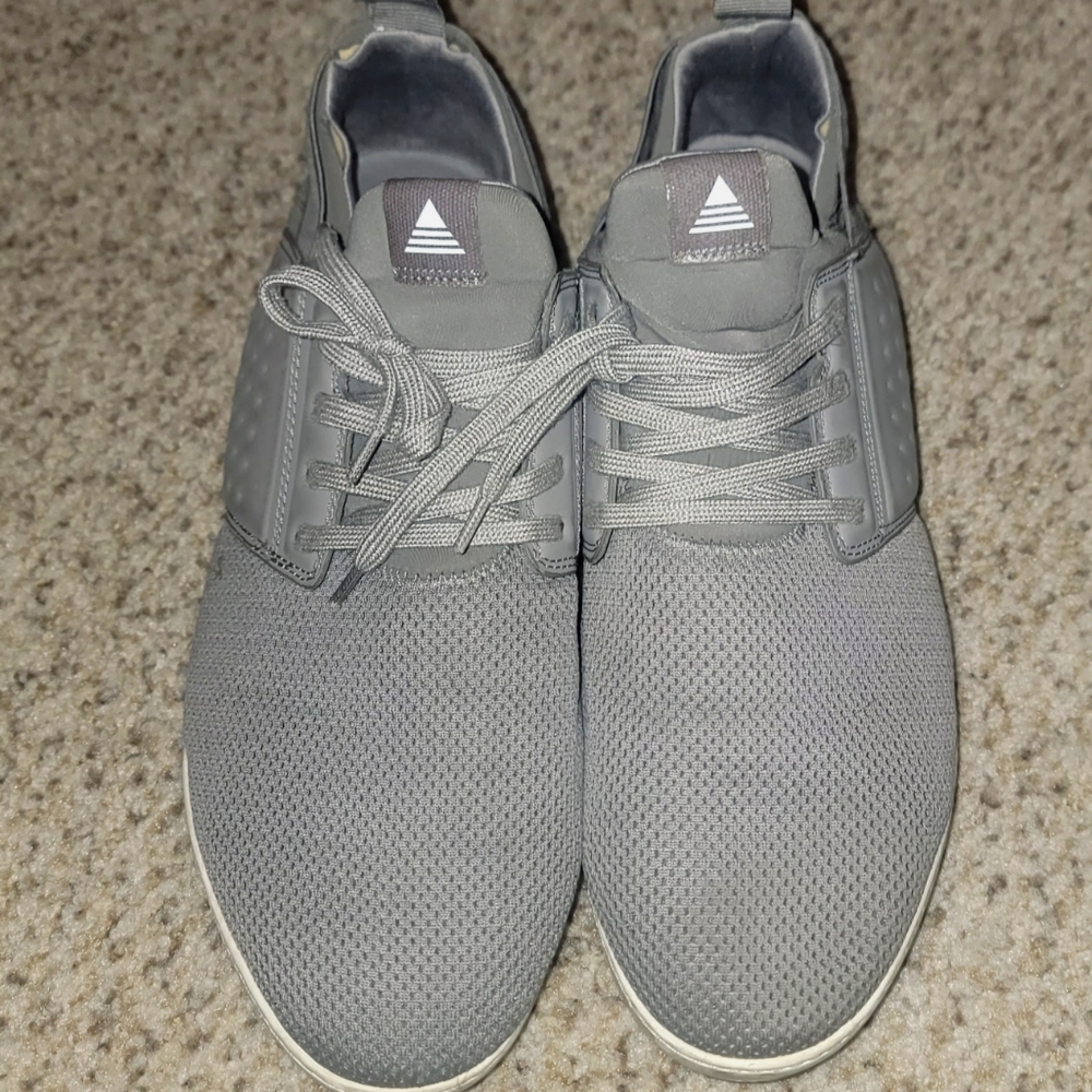 Lightweight Comfortable Aldo - image 1